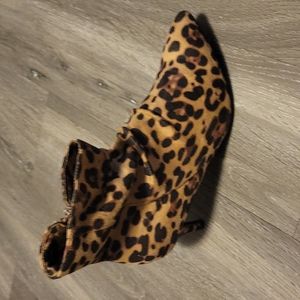 Leopard Small heel, Women Shie bootie Suze 8 1/2